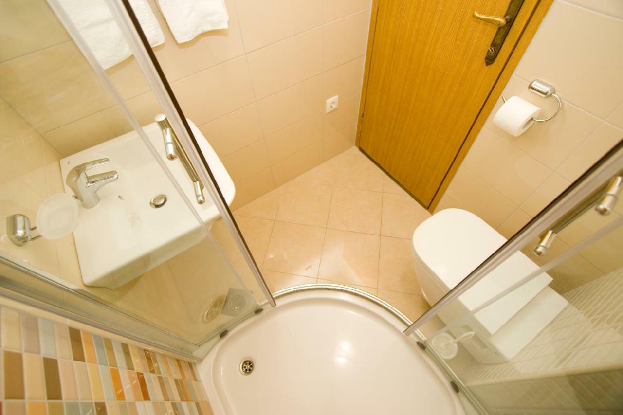 Apartmani Marija Cizmic Makarska Exterior photo