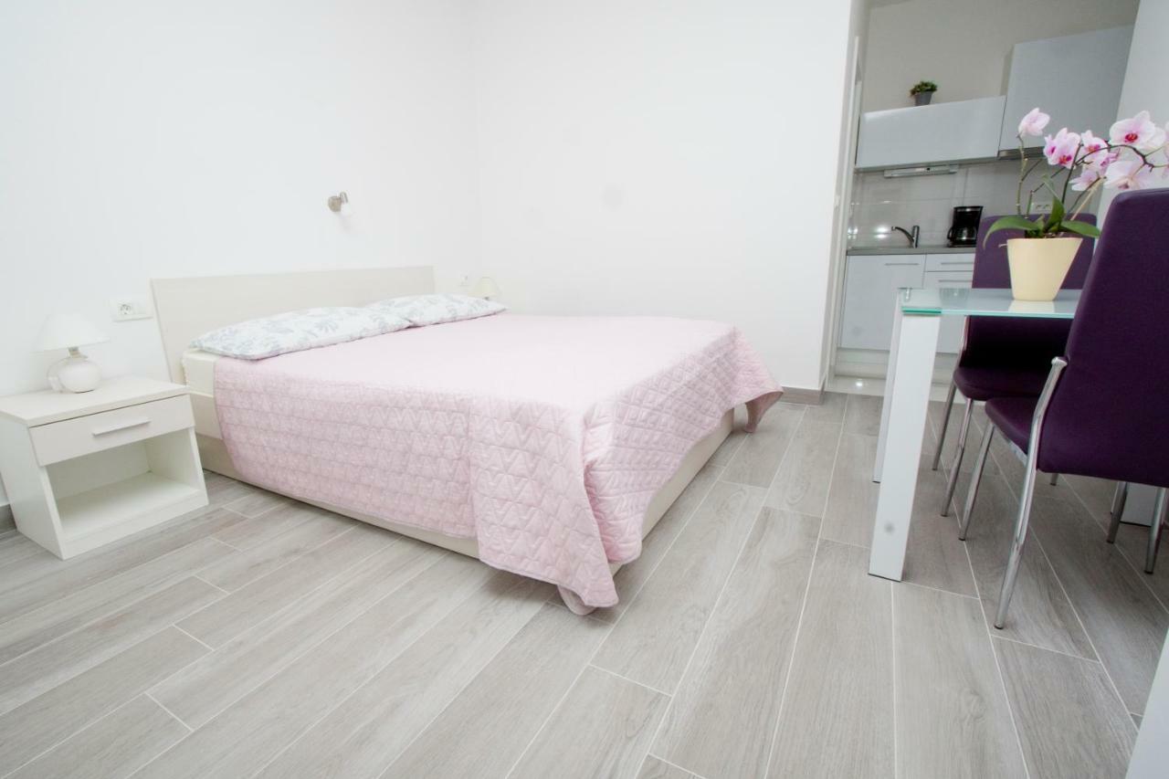 Apartmani Marija Cizmic Makarska Exterior photo